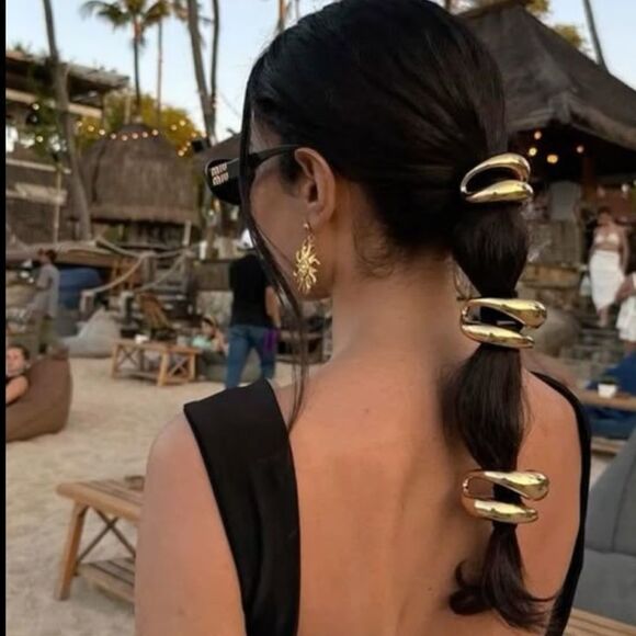 Gold Hair Accessory Set - Picture 1 of 3